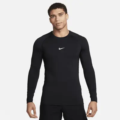 

Футболка Nike Pro, черный/белый