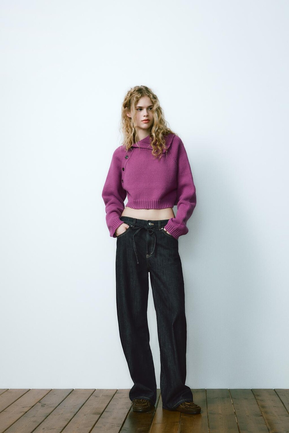 

Вязаный свитер с асимметричным вырезом ZARA, цвет lilac