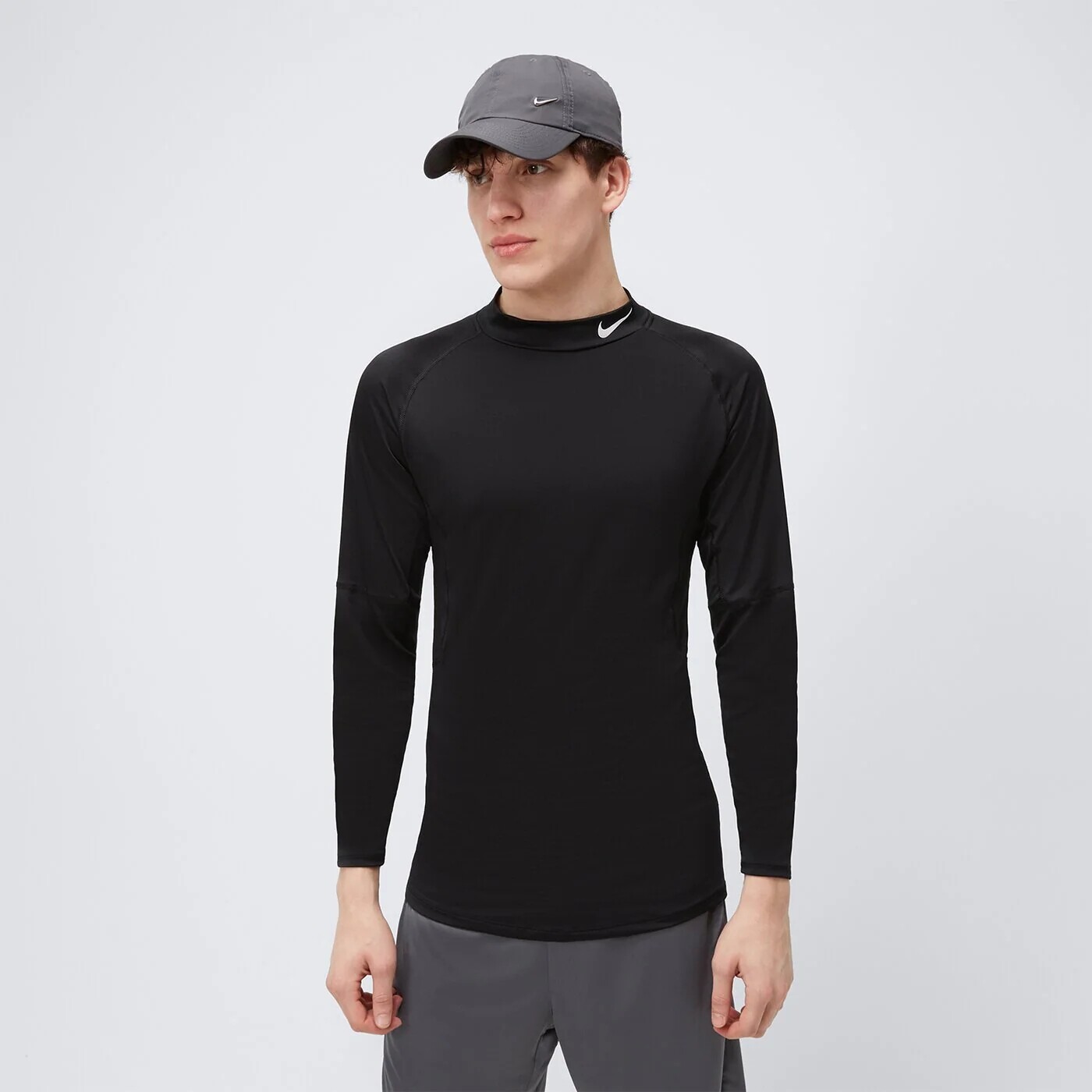 

Футболка Nike Tight Mock, черный
