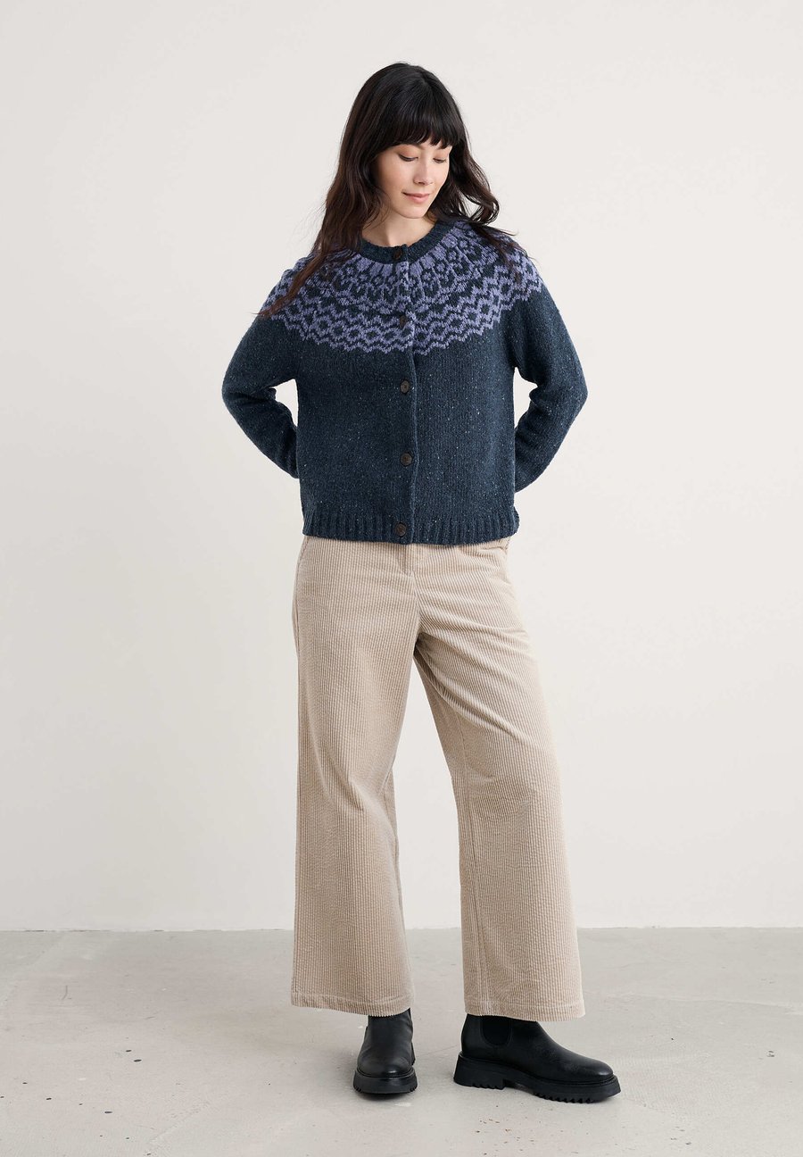 

Кардиган Seasalt Cornwall PORT KINNIS, Navy - Wag Tail Maritime Bilberry/Blue