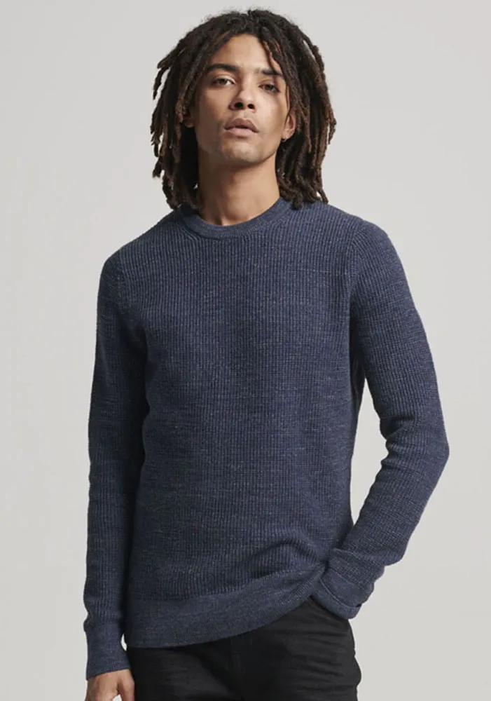 

Вязаный свитер Superdry "TEXTURED CREW KNIT JUMPER" со структурированным вафельным узором, цвет Eclipse Navy Heather