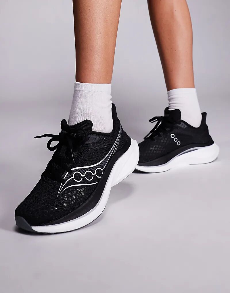 Кроссовки для бега Saucony Endorphin Speed 5 в черно-белом цвете