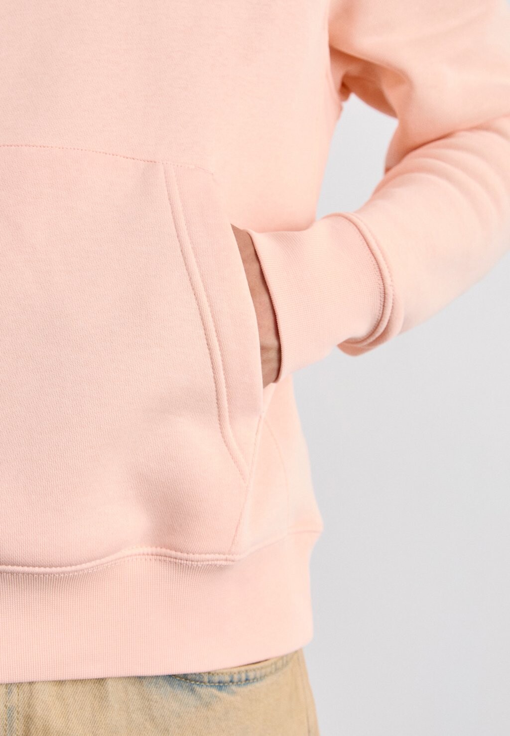 

Свитер с капюшоном CLUB HOODIE Nike, пестрая сирень