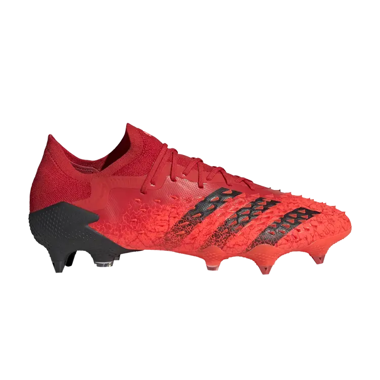 

Кроссовки Adidas Predator Freak.1 Low SG, красный