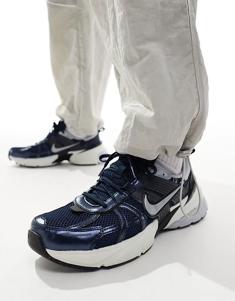 

Кроссовки V2K Run темно-синего цвета Nike