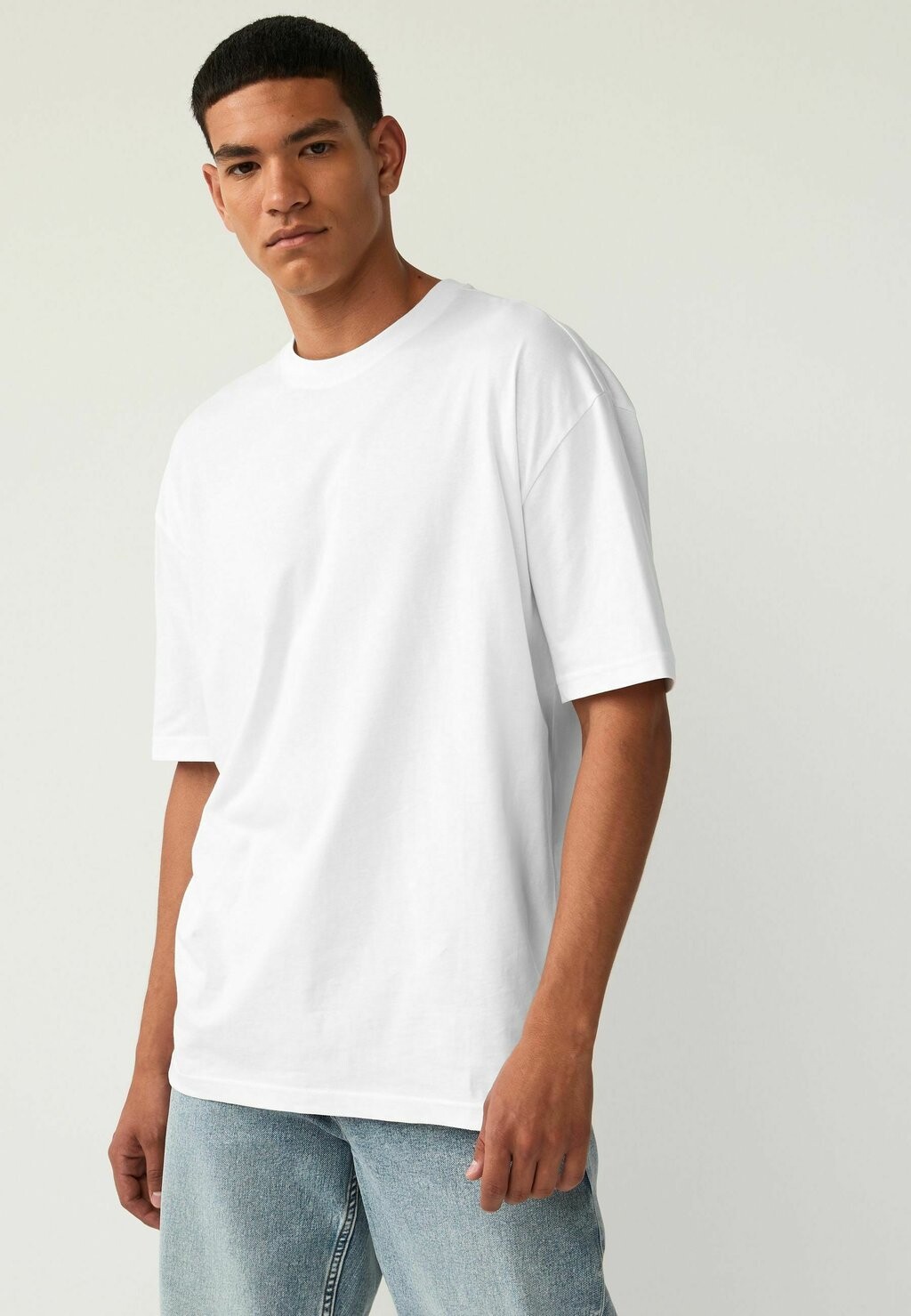 Базовая футболка 5 PACK RELAXED FIT SHORT SLEEVE CREW NECK Next, белый — фото 3