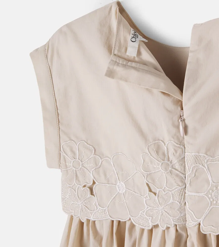 Хлопковое платье Broderie Anglaise Chloé Kids, розовый — фото 3