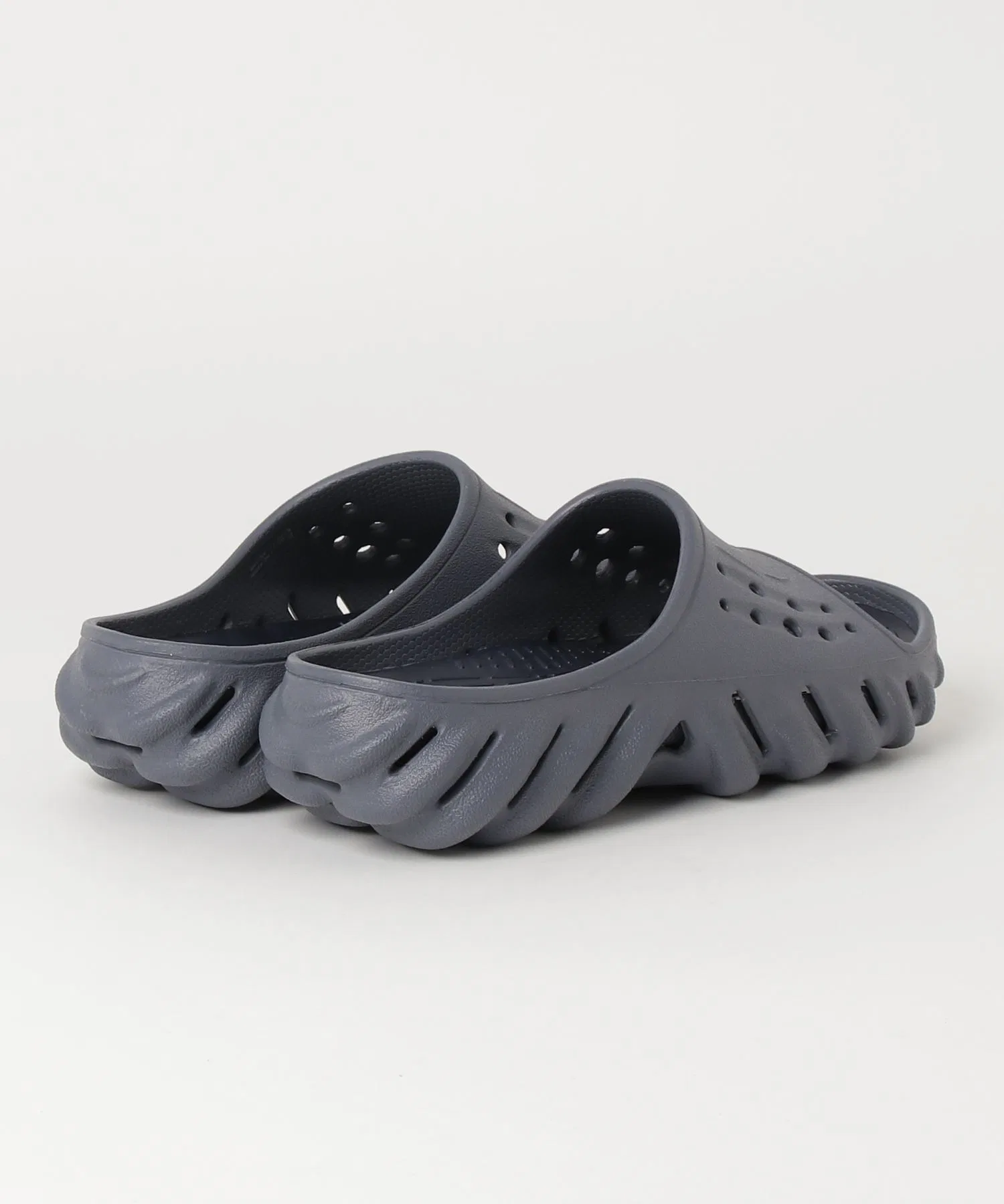 Мужские сандалии crocs ECHO SLIDE — фото 2