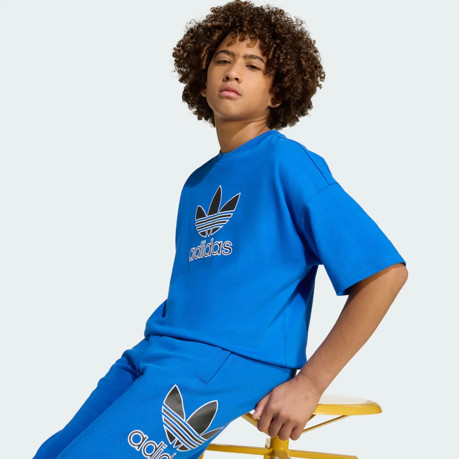Футболка Adidas Originals Trefoil синего цвета — фото 4