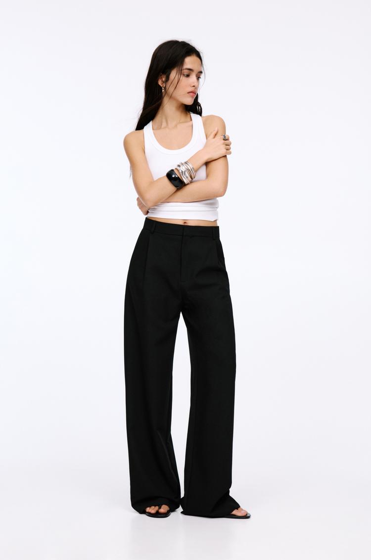 

Брюки с вытачками Pull And Bear, черный