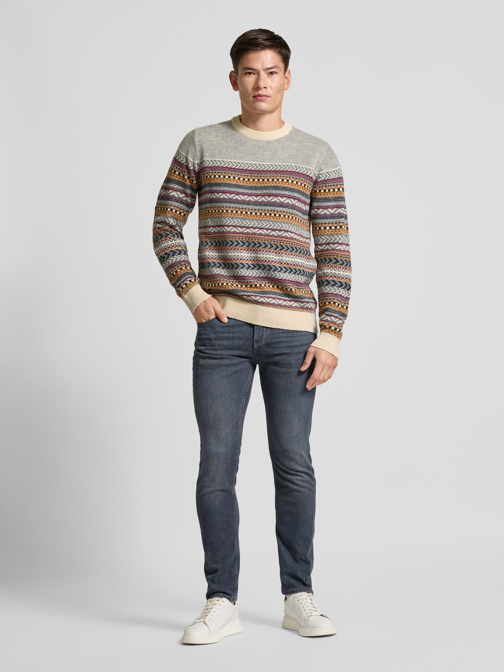 

Джинсы Slim fit с этикеткой, модель «Delaware» BOSS