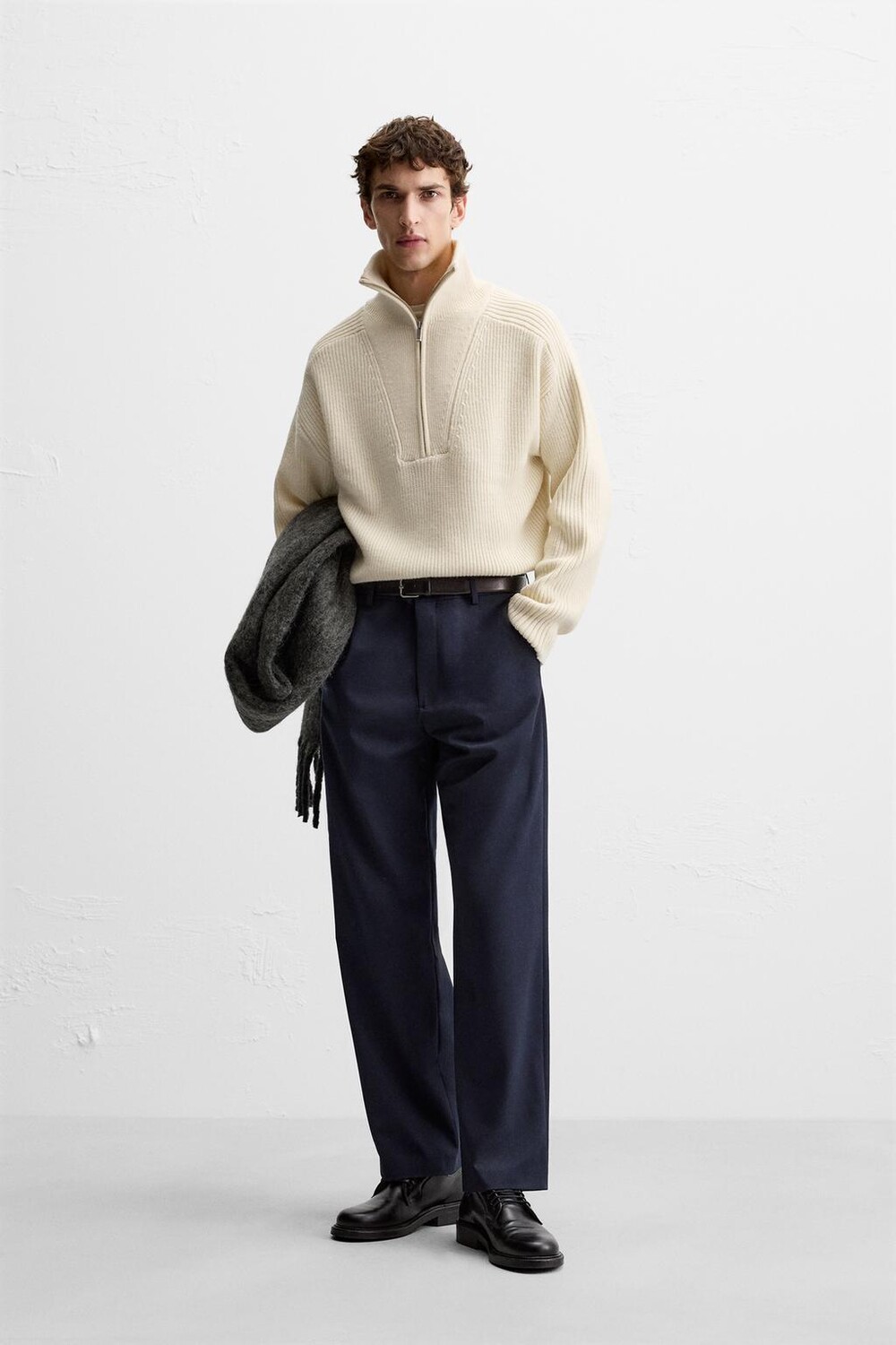 

Свитер с четвертью молнией ZARA, экрю