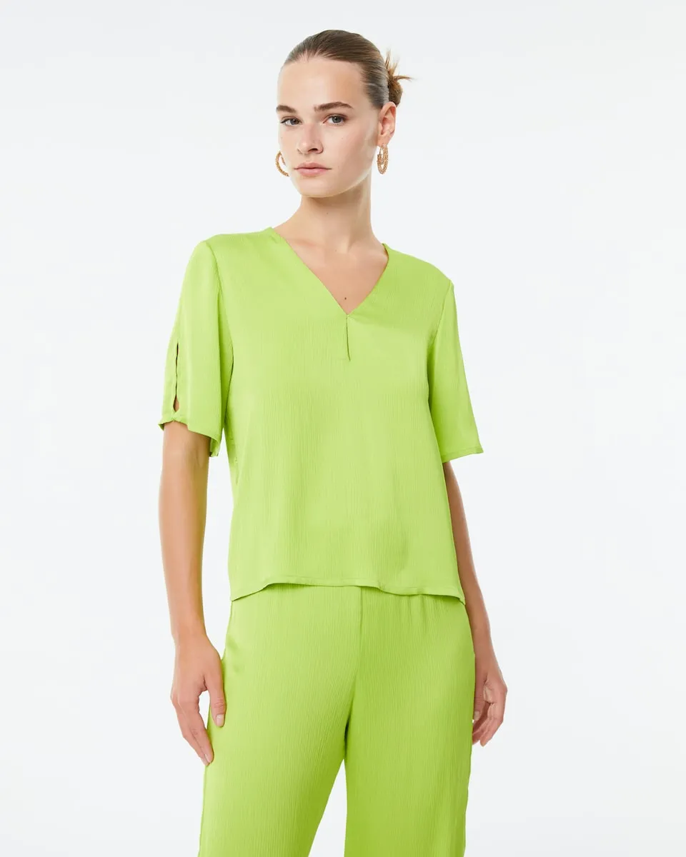 

Женская блузка с коротким рукавом и V-образным вырезом с разрезом Paz Torras, светло-зеленый
