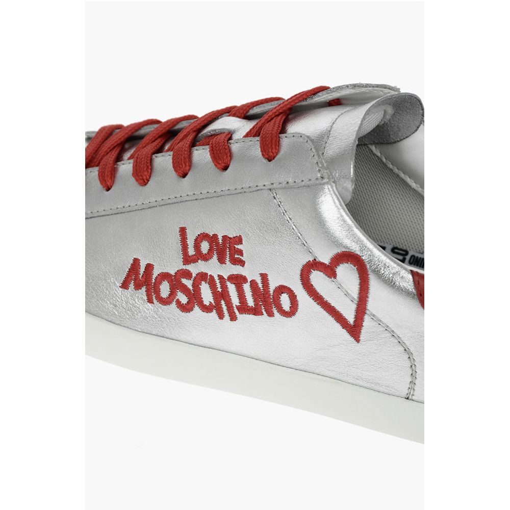 Кроссовки LOVE из металлизированной кожи Moschino, Silver — фото 4