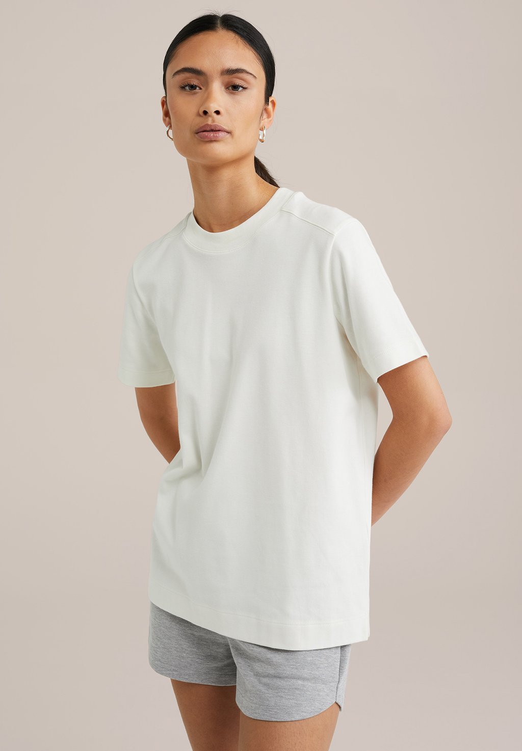

Базовая футболка WE Fashion, кремовый