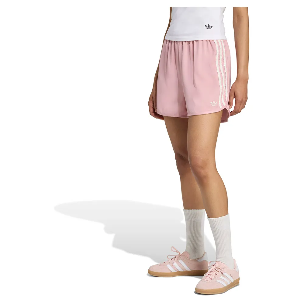 

Шорты adidas Originals Satin Ruffle 3 Stripes, розовый