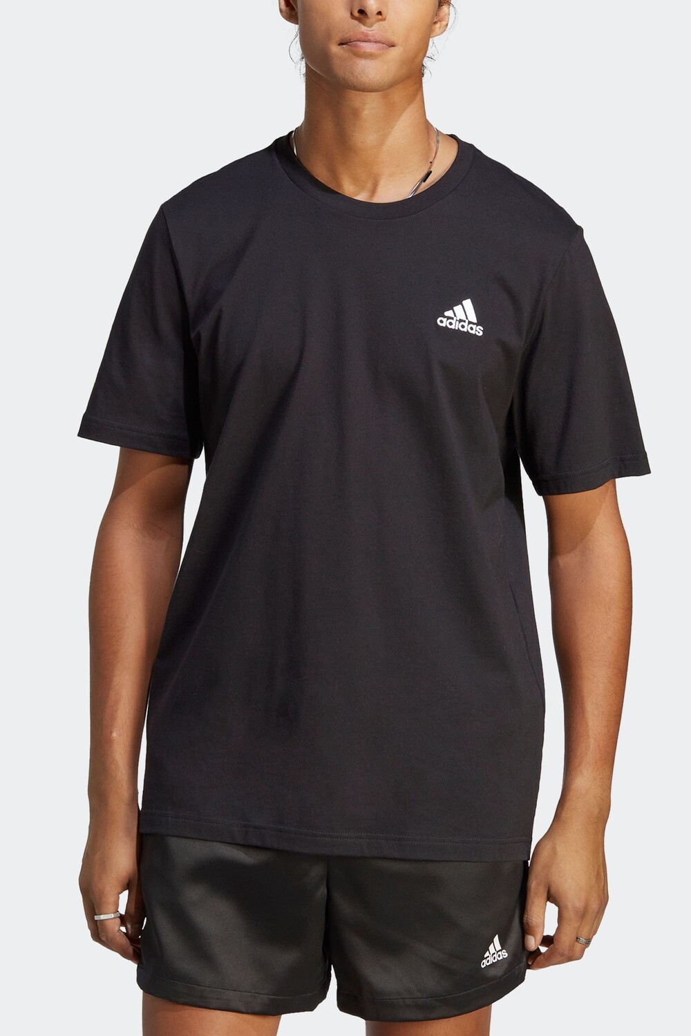 

Sportswear Essentials из трикотажа с небольшим логотипом и вышивкой adidas, черный