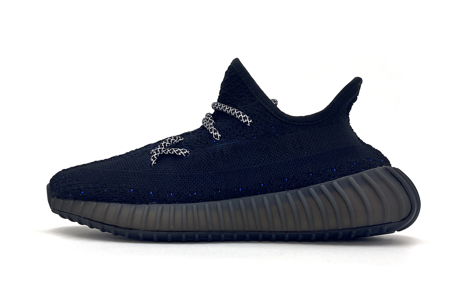 

Adidas Originals Юнисекс кроссовки Yeezy Boost 350 V2 Low Top черные, цвет Black