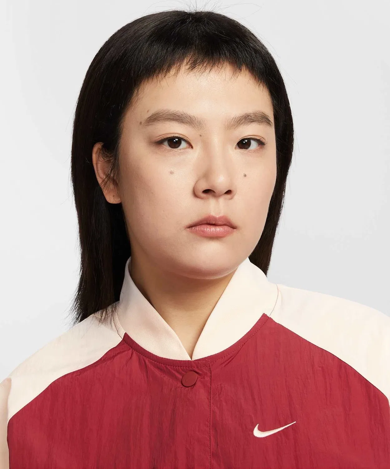 Куртка женская оверсайз Nike Sportswear Varsity Jacket Team Crimson — фото 4