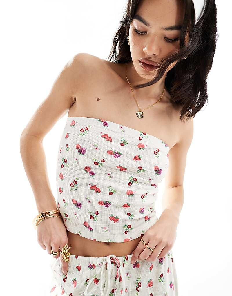 

ASOS DESIGN – Комбинированный топ без бретелек с фруктовым принтом