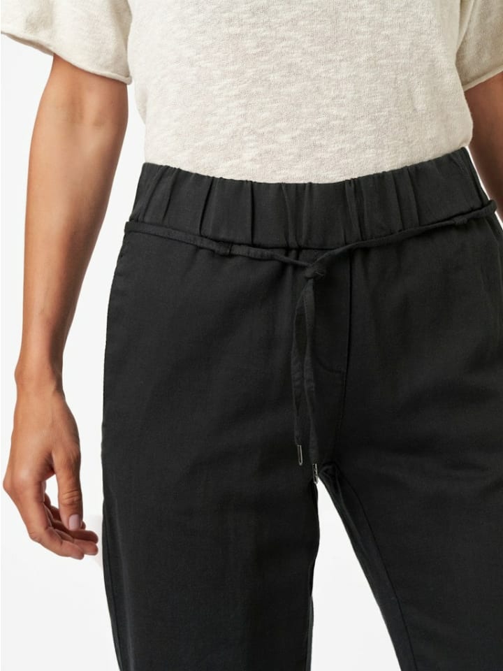 

Toni Женские спортивные штаны черного цвета