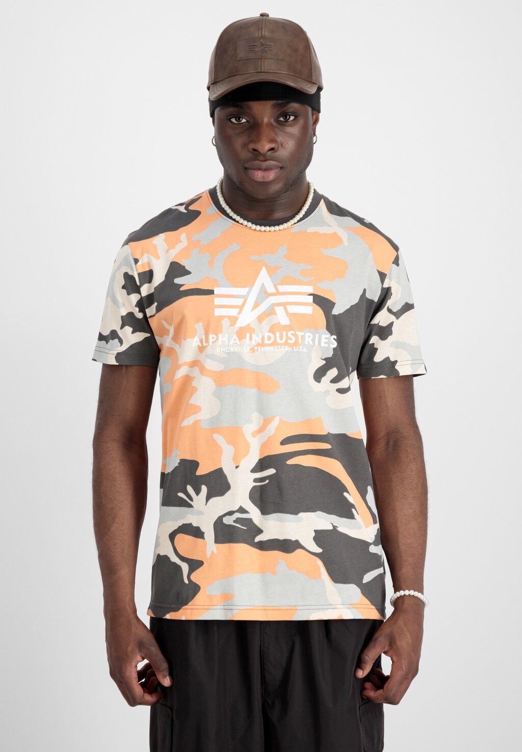 

Футболка с принтом CAMO Alpha Industries, оранжевый