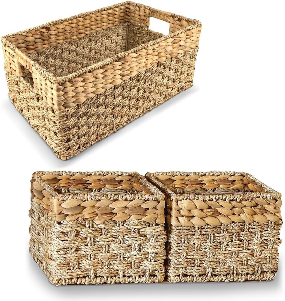 

Плетеные корзины для хранения, сотканные вручную, маленькие 8,25x7x5,5 дюймов и средние 15,5x9,5x6,5 дюймов, корзины для организации, декоративные и кладовые корзины для полок, плетеные корзины для белья из водяного гиацинта Rustic Home Resource...