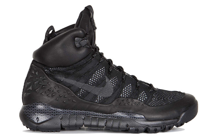 

Мужская походная обувь Nike