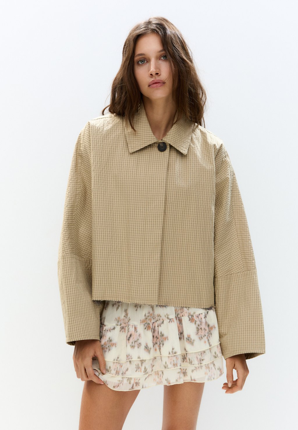 

Летняя куртка WITH FLOWING SLEEVES PULL&BEAR, бежевый
