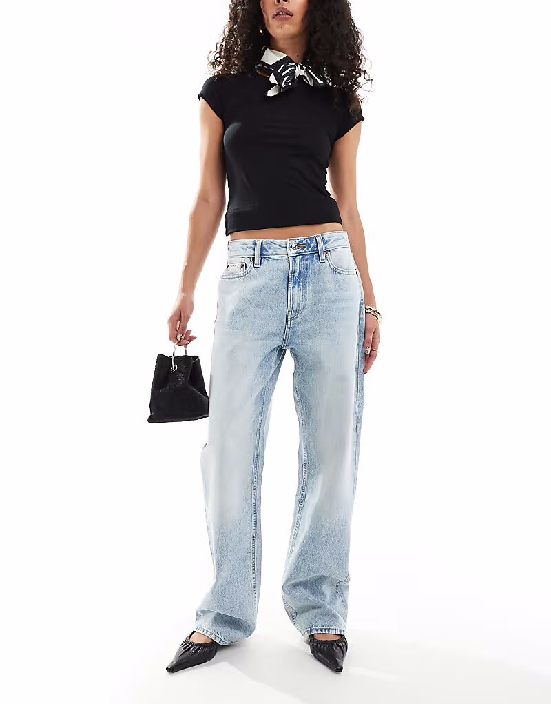 

Прямые джинсы Calvin Klein Jeans в стиле 90-х, выбеленные на солнце