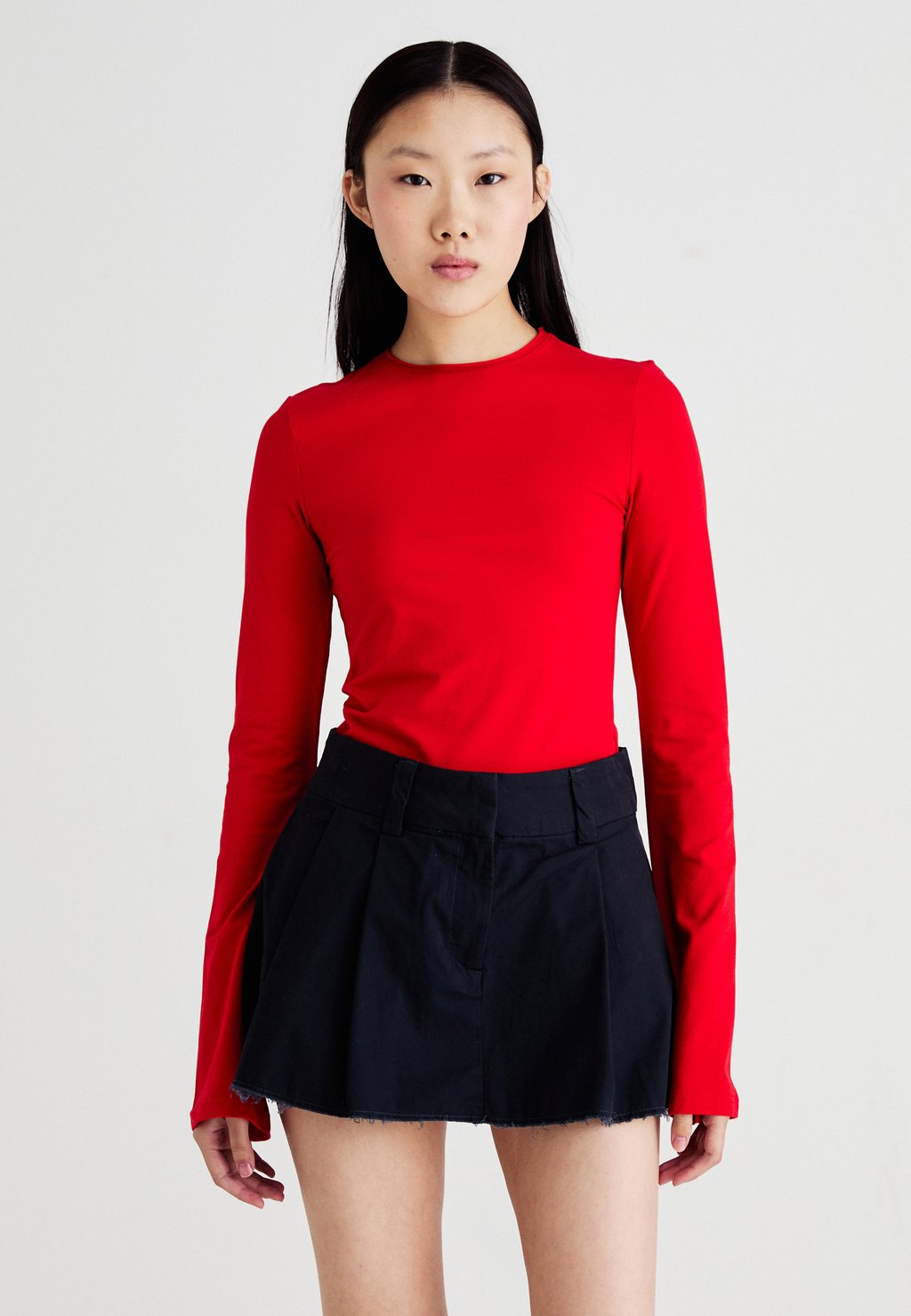 

Топ с длинными рукавами VIOLET LONG SLEEVE Weekday, красный