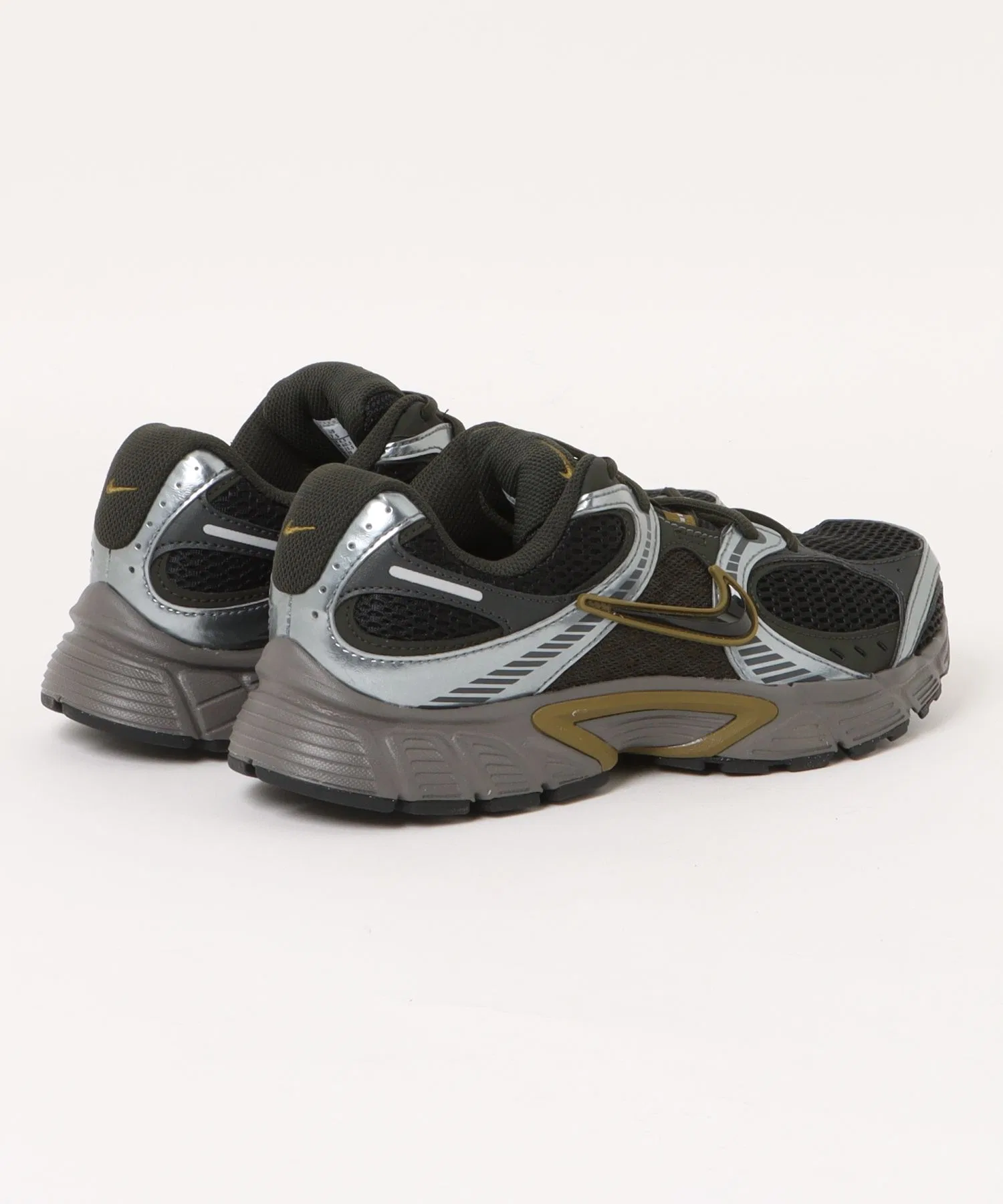 Мужские кроссовки NIKE V5 RNR тёмно-оливковые — фото 2