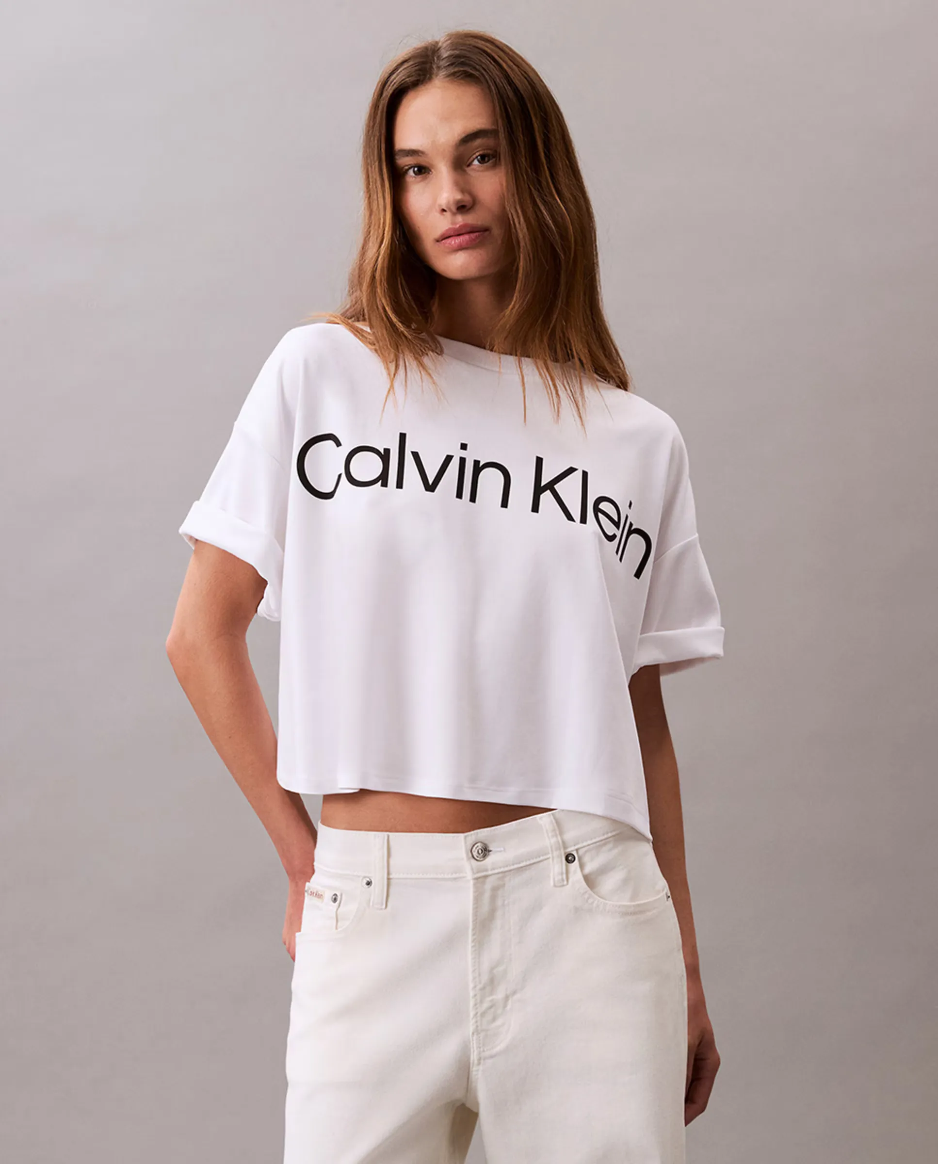 

Футболка женская облегающая с логотипом Calvin Klein Jeans, белый