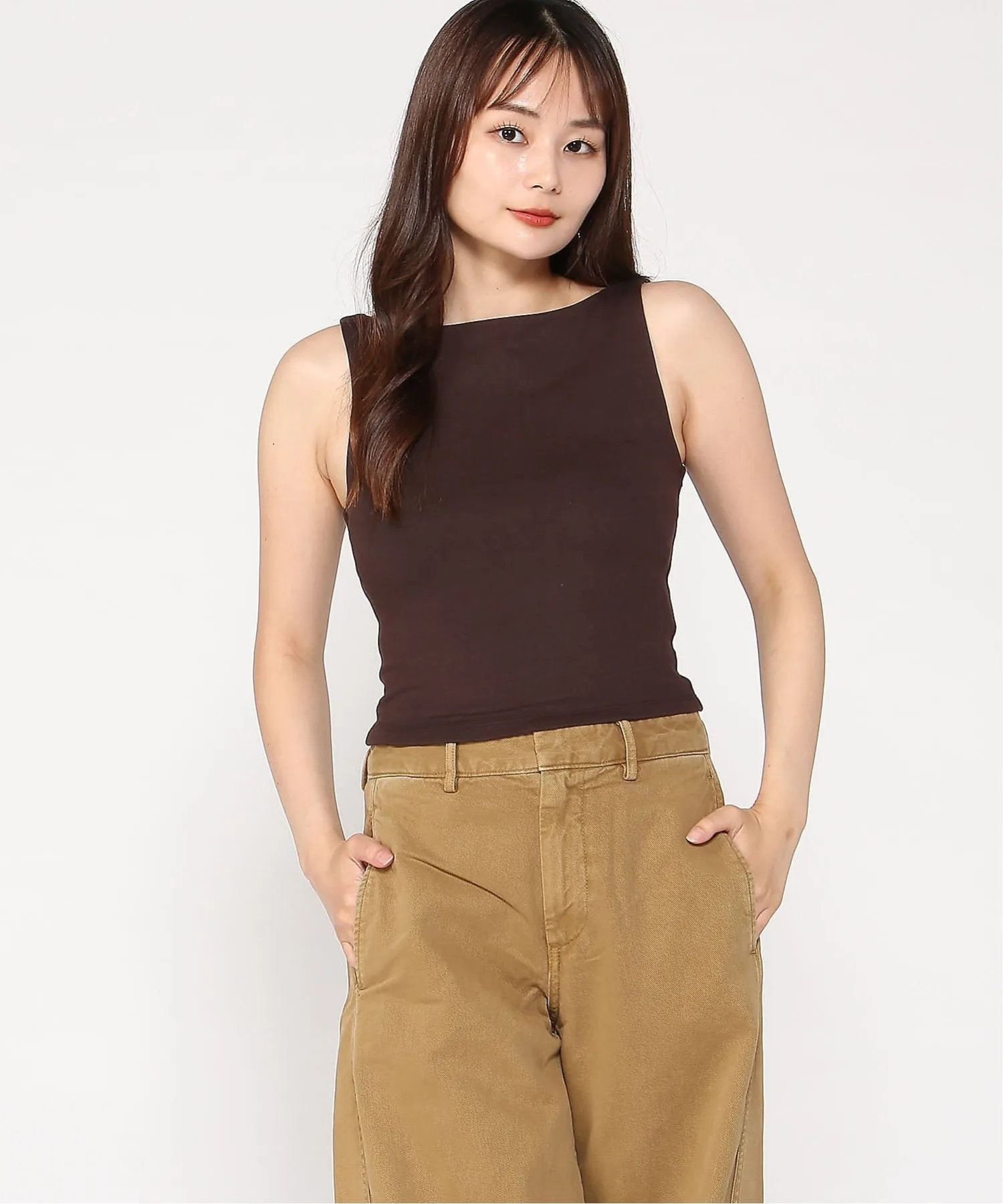(W) Укороченный топ-майка из плотного трикотажа с вырезом-лодочкой GAP, TERRA_BROWN — фото 4