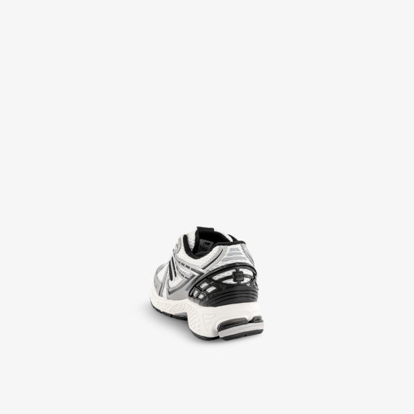 Кроссовки New Balance 1906 с нашивкой бренда, белый / серебряный — фото 4