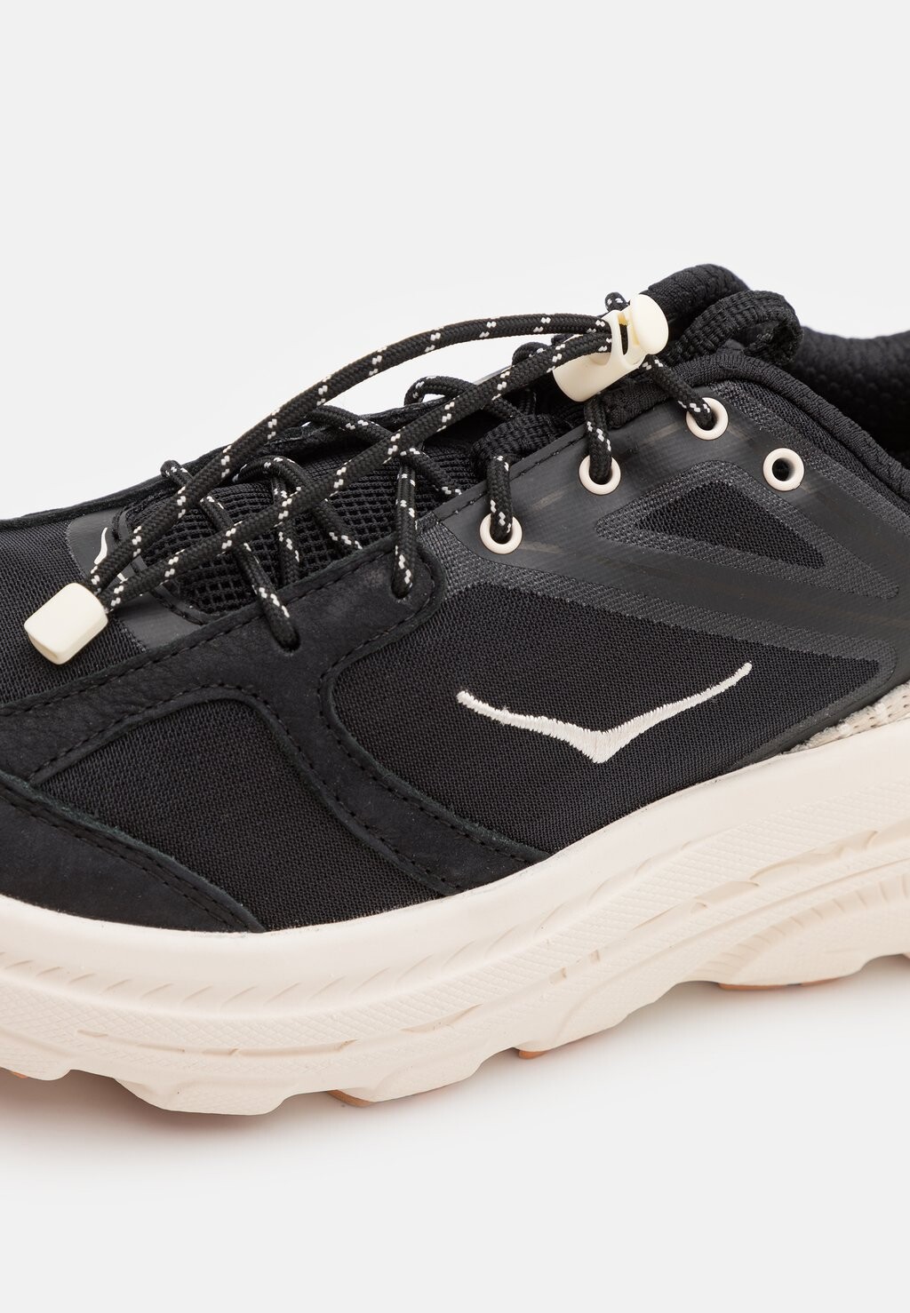 

Кроссовки BONDI B3 UNISEX HOKA, черный