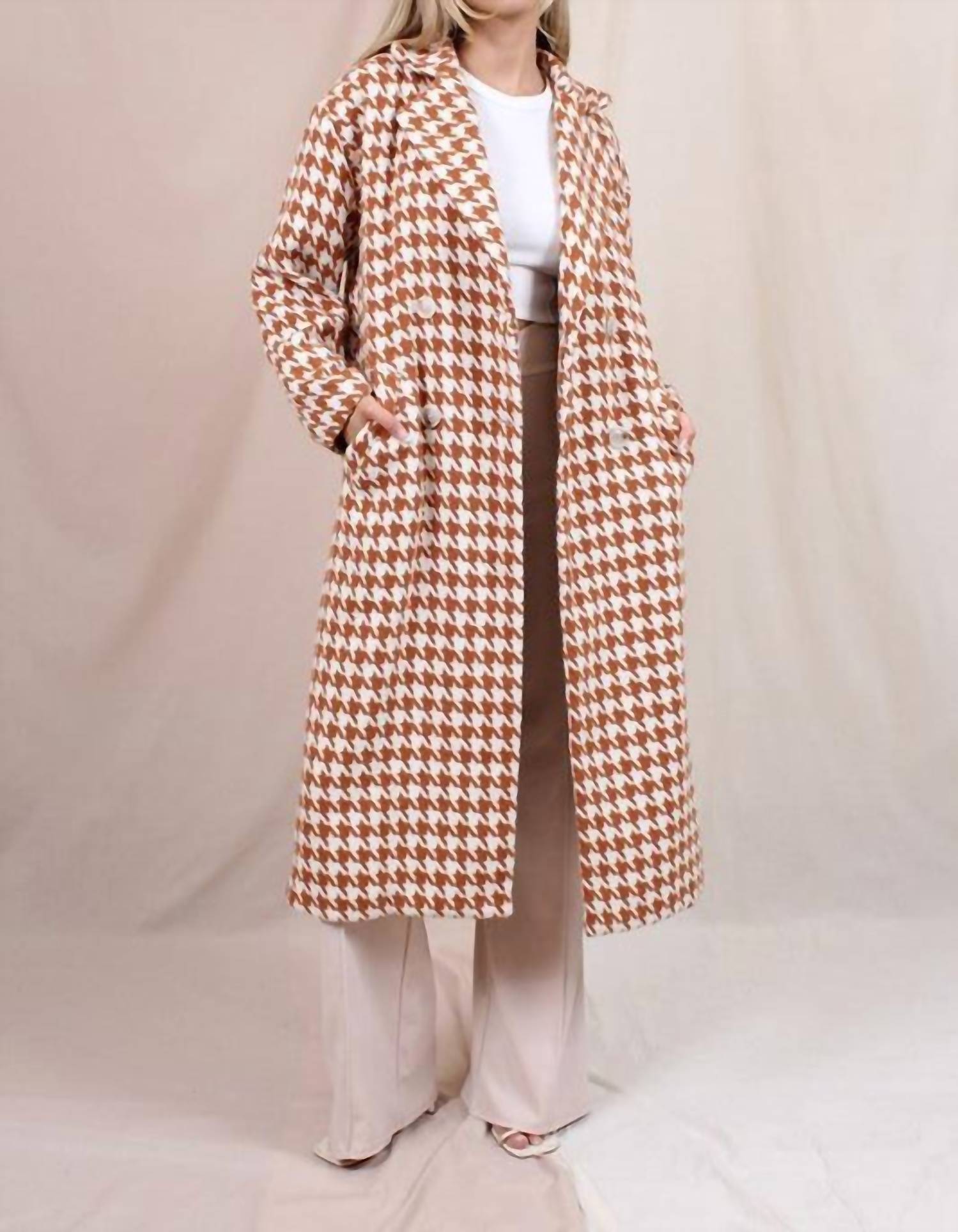 

Длинное пальто Warm Wishes цвета ржавчины/слоновой кости Fore Collection