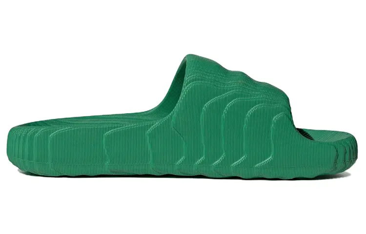 Шлепанцы и сланцы Adilette 22 Adidas Originals Slides 'Green White' — фото 2