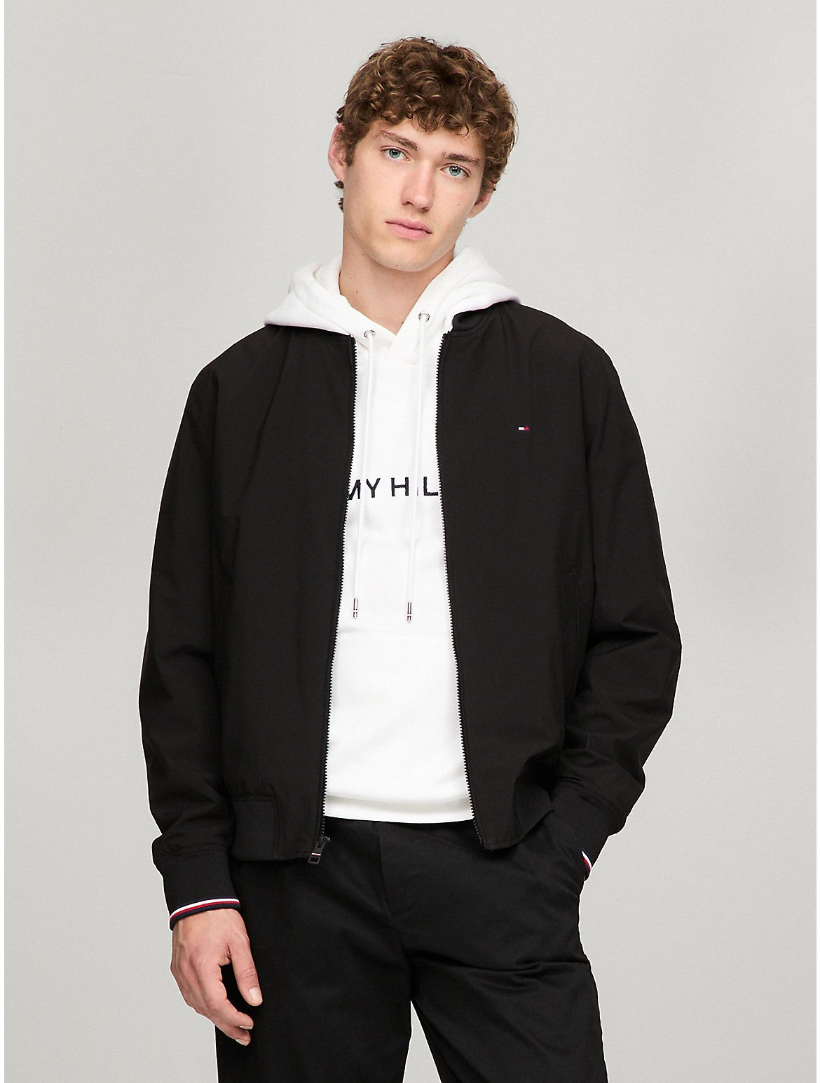 

Легкая водонепроницаемая куртка-бомбер от Tommy Hilfiger для мужчин, черный