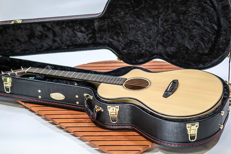 

Акустическая гитара Breedlove USA Oregon Concert CE Acoustic-Electric Guitar - Sitka-Myrtlewood