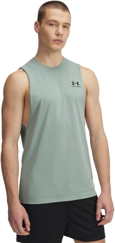 

Мужская спортивная футболка Under Armour с обрезанной левой частью груди, (348) Silica Green/Black, Черный, Мужская спортивная футболка Under Armour с обрезанной левой частью груди, (348) Silica Green/Black