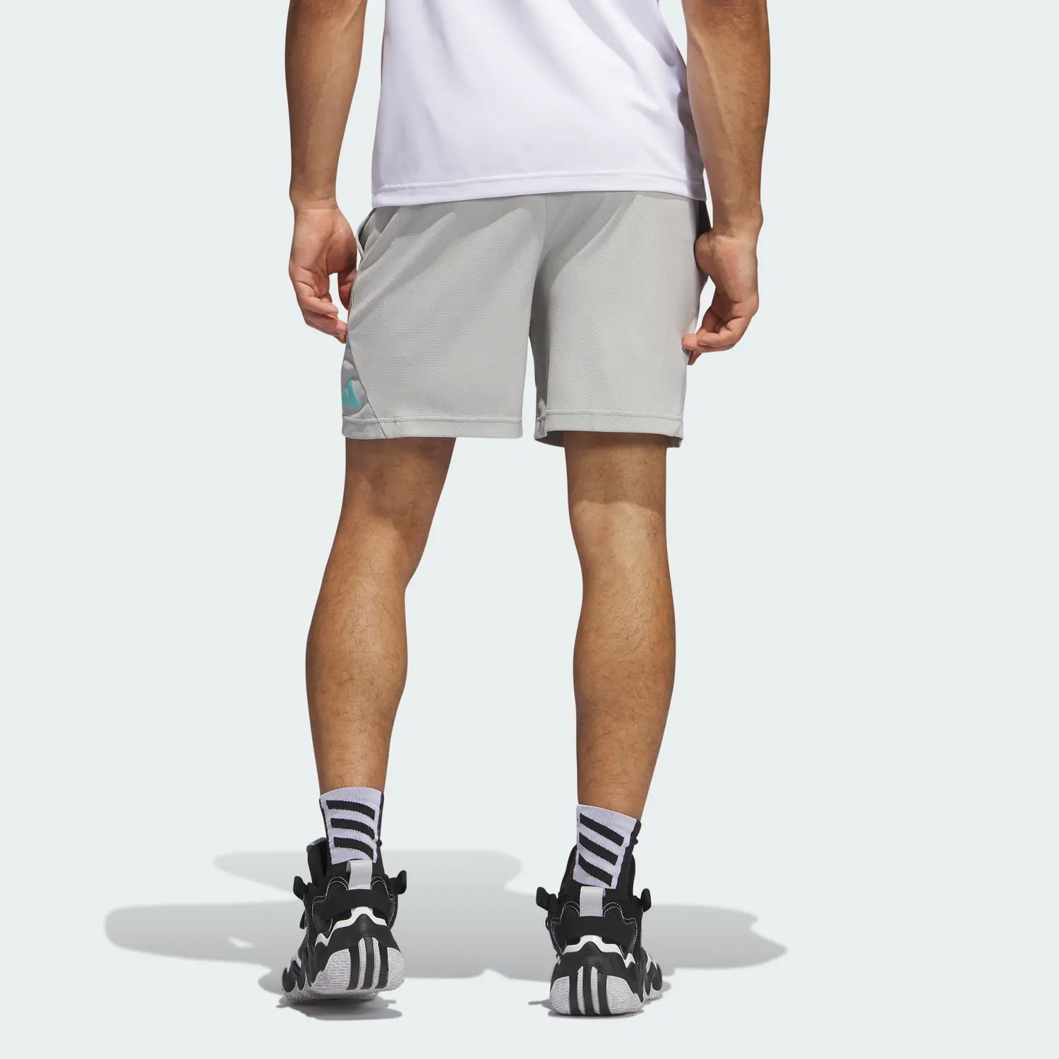 Повседневные шорты мужские металлик серый Adidas, серый — фото 3