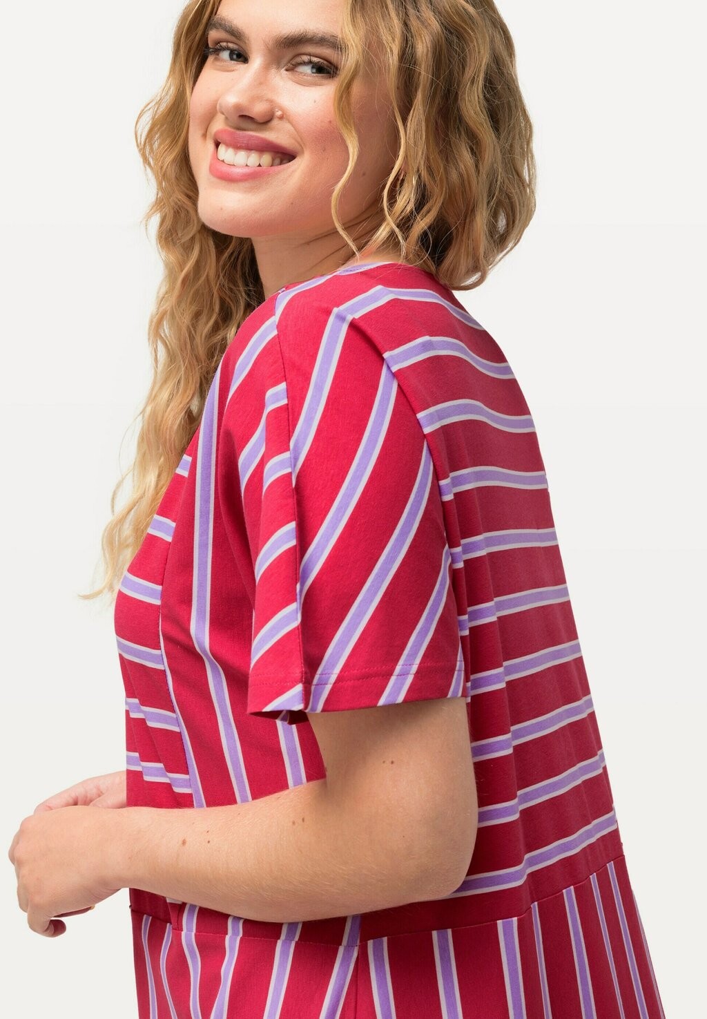 

Дневное платье STRIPED SHORT SLEEVE Ulla Popken, светло-розовый