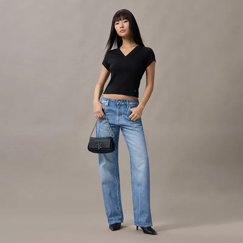 Футболка женская V-Neck Moderate Calvin Klein, UB1-Space Black — фото 4