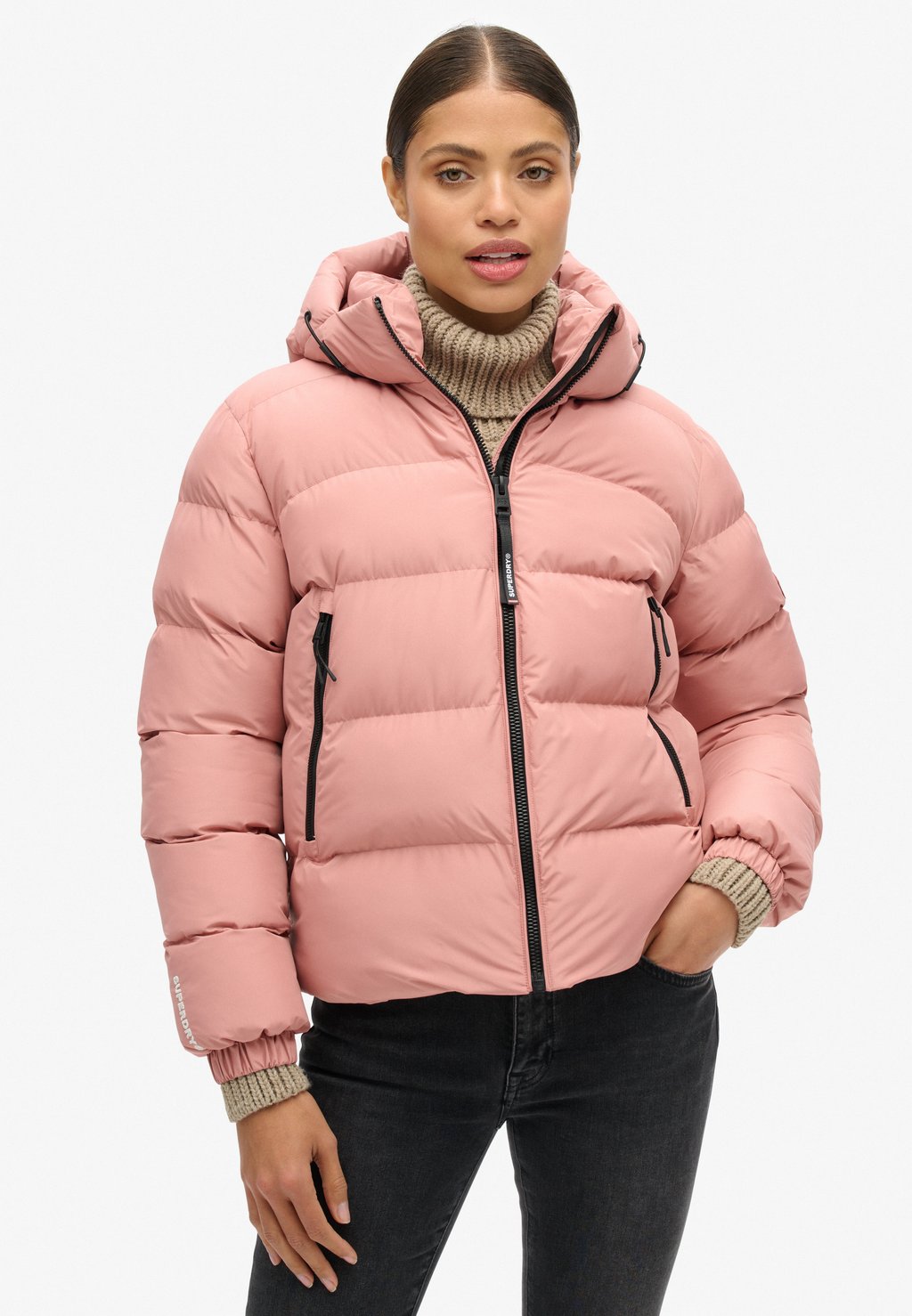 

Зимняя куртка HOODED PUFFER Superdry, фуксия