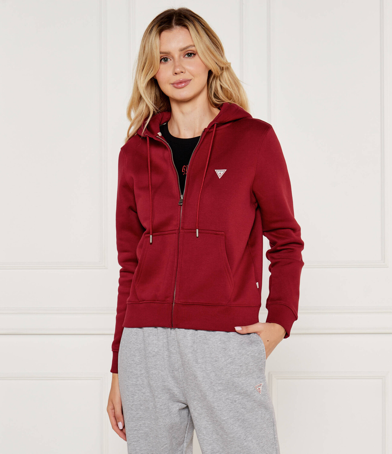

Толстовка Guess Jeans Regular Fit, красный