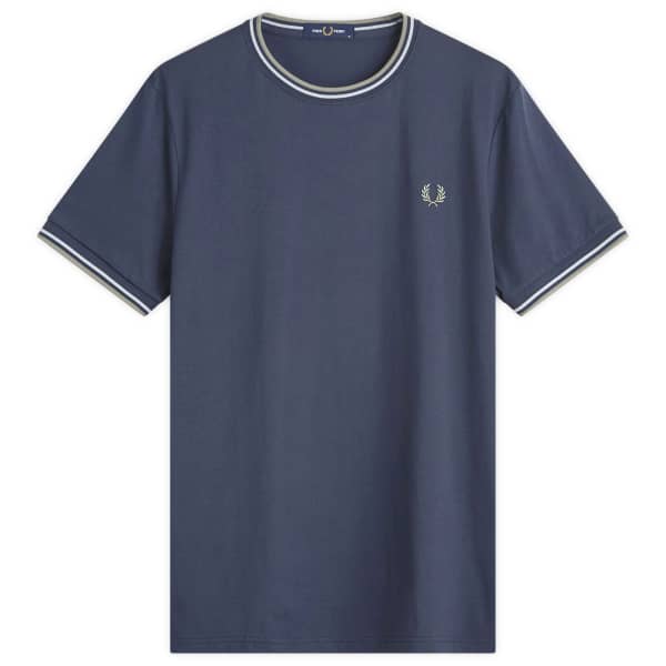 

Футболка с двумя аппликациями Fred Perry, drkairf/lic/bayl