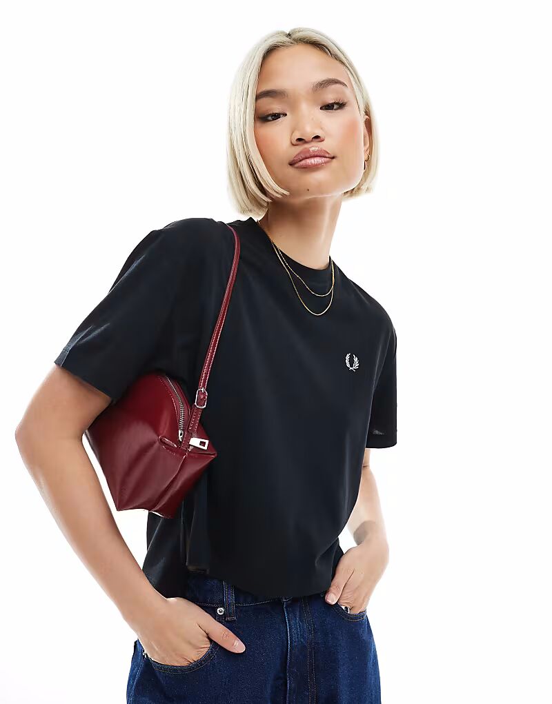 

Футболка Fred Perry пике черного цвета