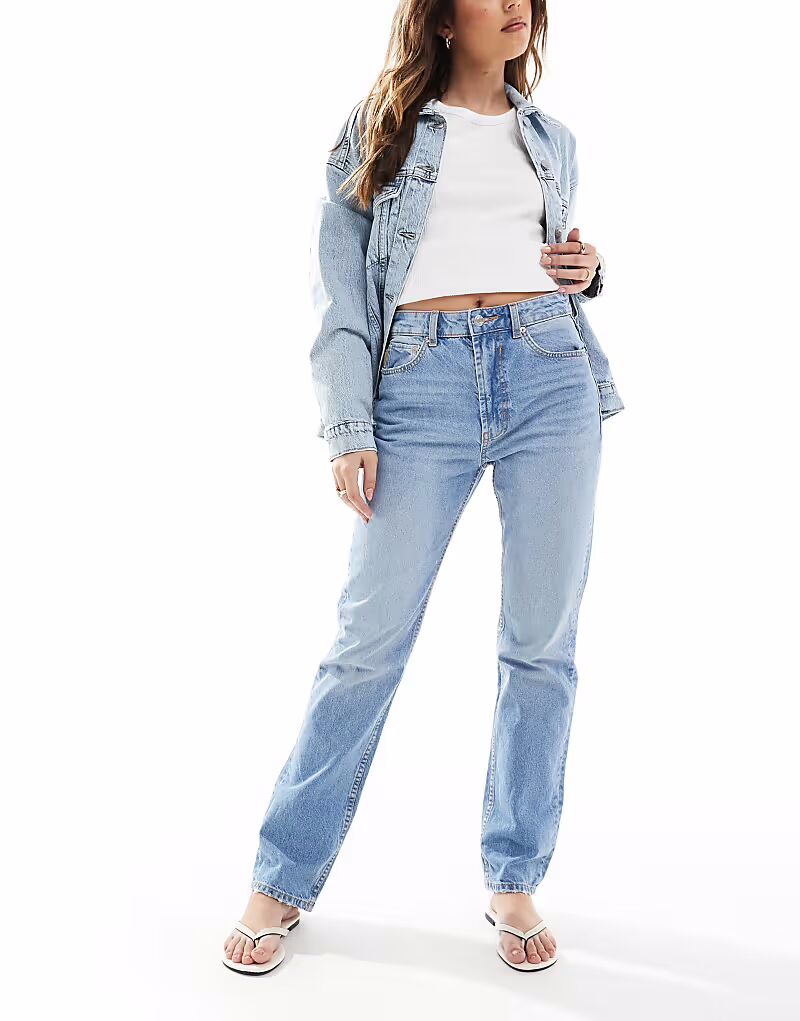 

Прямые джинсы средней посадки ASOS DESIGN светлого цвета