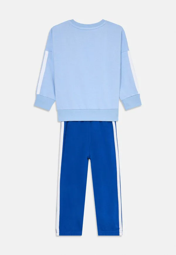 Детский спортивный костюм с тремя полосками, размер 240. Adidas Performance, Glow Blue/White — фото 2